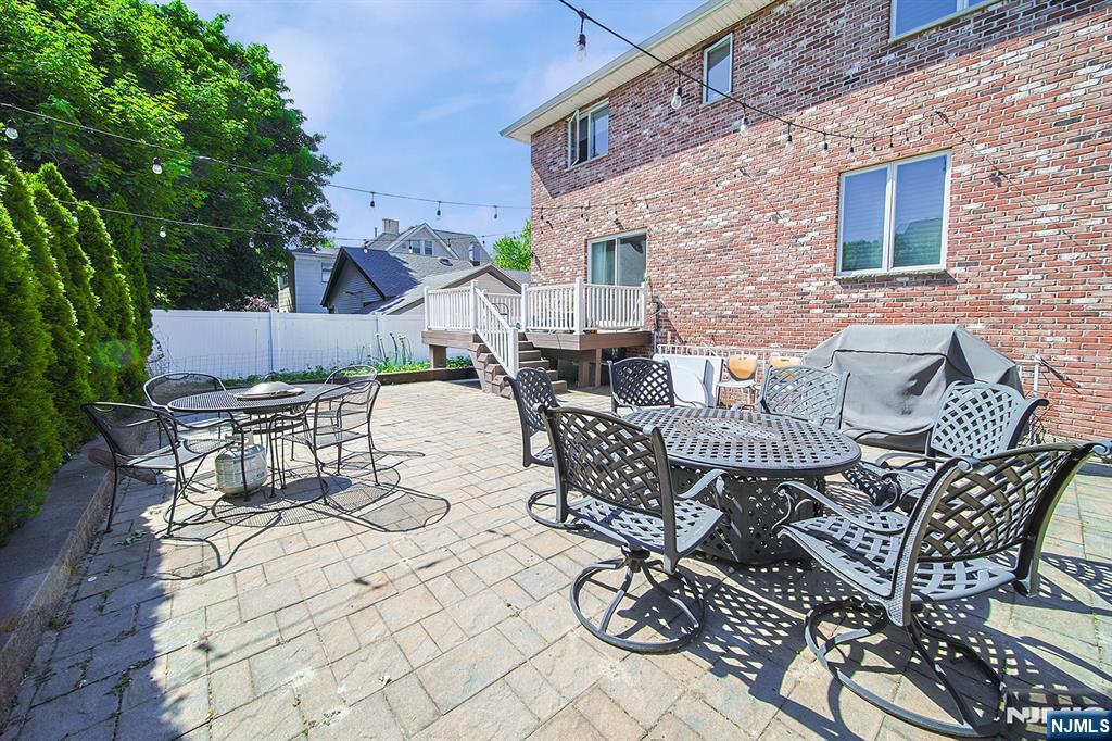 897 Virgil Avenue