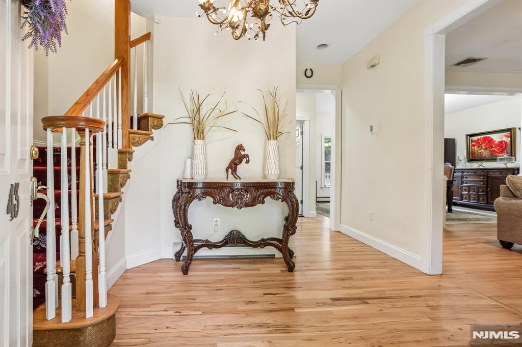 43 N Pleasant Avenue