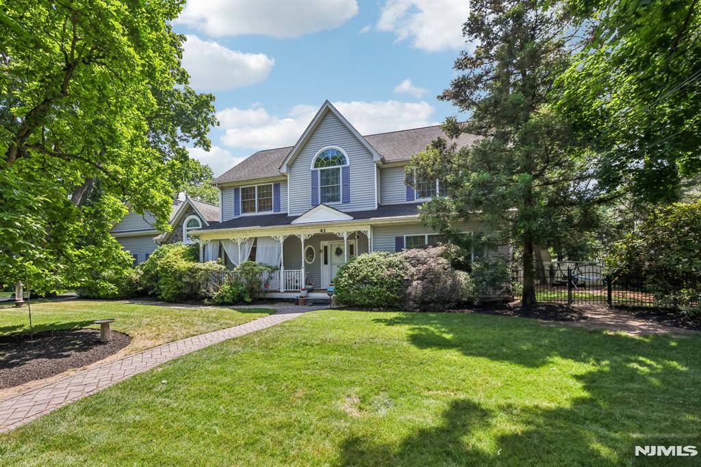 43 N Pleasant Avenue