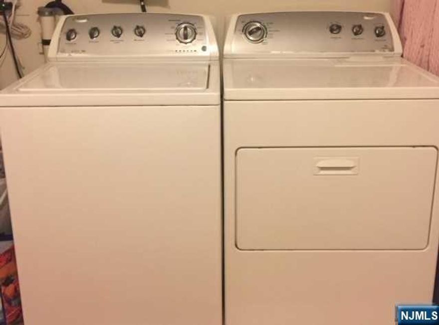 UPDATED..OPEN FLOOR PLAN.. ! .....RARE FIND in Prestigious Village of RIDGEWOOD "OAK MANOR" ! LARGE 1 BEDROOM APARTMENT. PRETTY VIEWS... Cheerfully Bright with Natural Sunlight......Eat In Spacious Kitchen with "GAS" RANGE -Includes " Dishwasher ", Refrigerator Microwave. Many Large Closets. Included is Bicycle Rack Room ! WASHER & DRYER IN-SUITE (HARD TO FIND)! High Speed Internet, Cable Ready. Entertainment Deck with BBQ Area and Newer Gym/ Fitness Center, Optional. PARKING ON SITE... GARAGE ON SITE is optional. Close to Train, Bus and Downtown Village amenities. Excellent Schools! BUSING to ELEMENTARY SCHOOL! On-Site SUPER ! PETS CONDITIONAL --SHORT TERM MAY BE AVAILABLE! Ask for details. *Photos are similar.