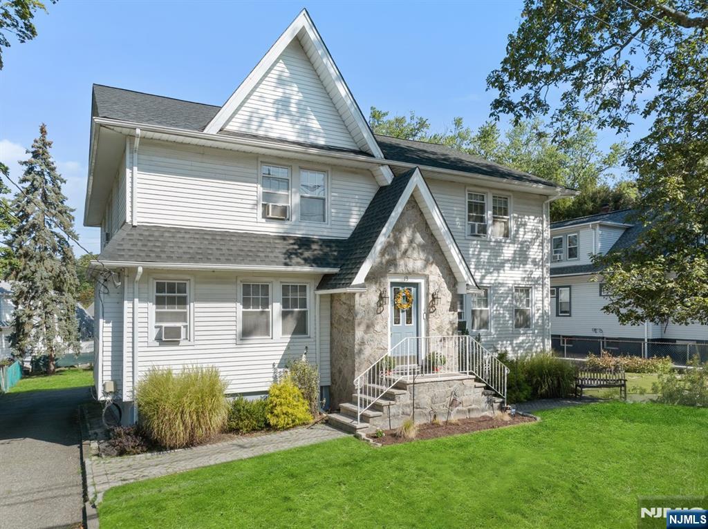 15 Linda Vista Avenue