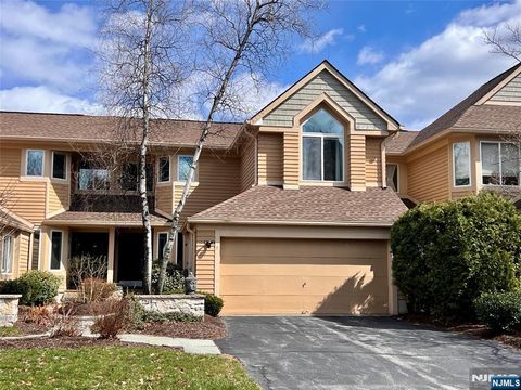 5 Sugar Maple Lane Hamburg NJ 07419