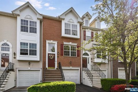 213 Cheshire Court Nutley NJ 07110