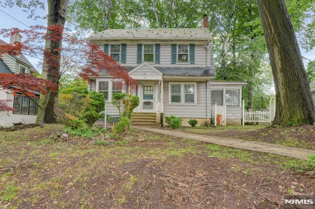 Photo of 28 Forest Drive, Bloomfield, NJ 07003 (MLS # 25018860)
