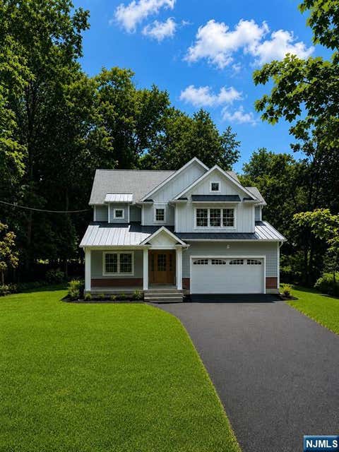 Photo of 203 Pascack Road, Park Ridge, NJ 07656 (MLS # 26025079)