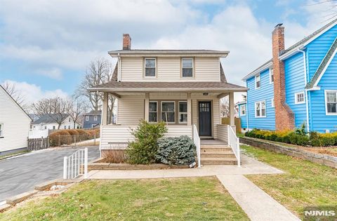 Photo of 41 Robertson Road, West Orange, NJ 07052 (MLS # 26000971)