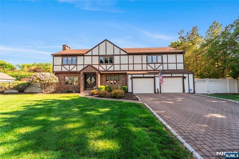 Photo of 6 Jay Street, Old Tappan, NJ 07675 (MLS # 26017573)