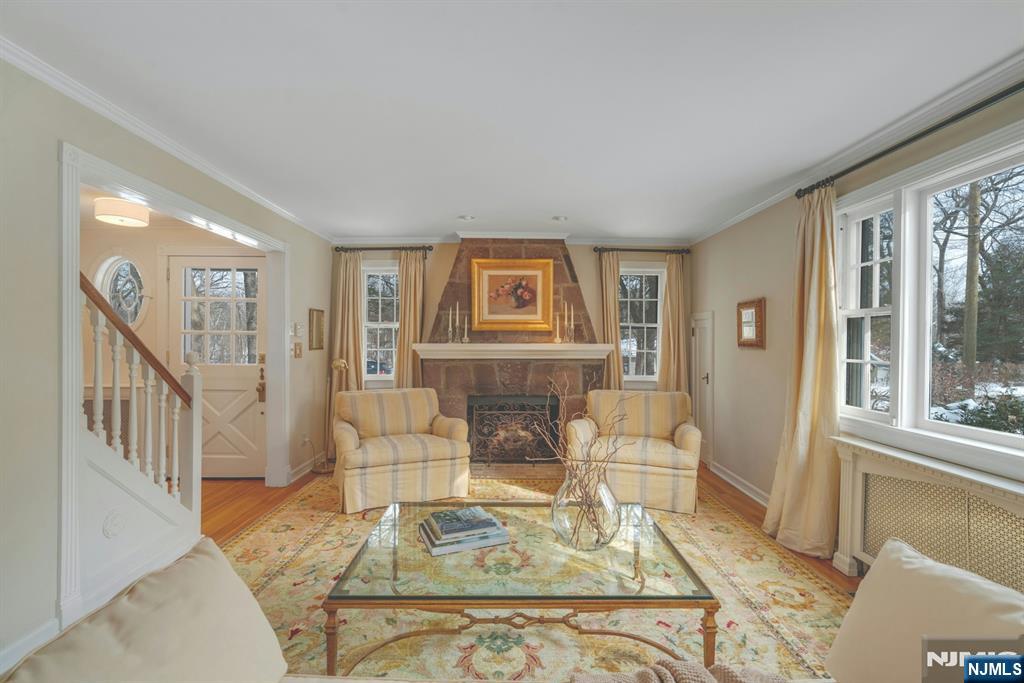 724 W Saddle River Road