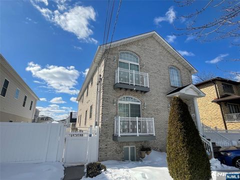 Photo of 248 Kingsland Ave #1, Lyndhurst, NJ 07071 (MLS # 26004873)