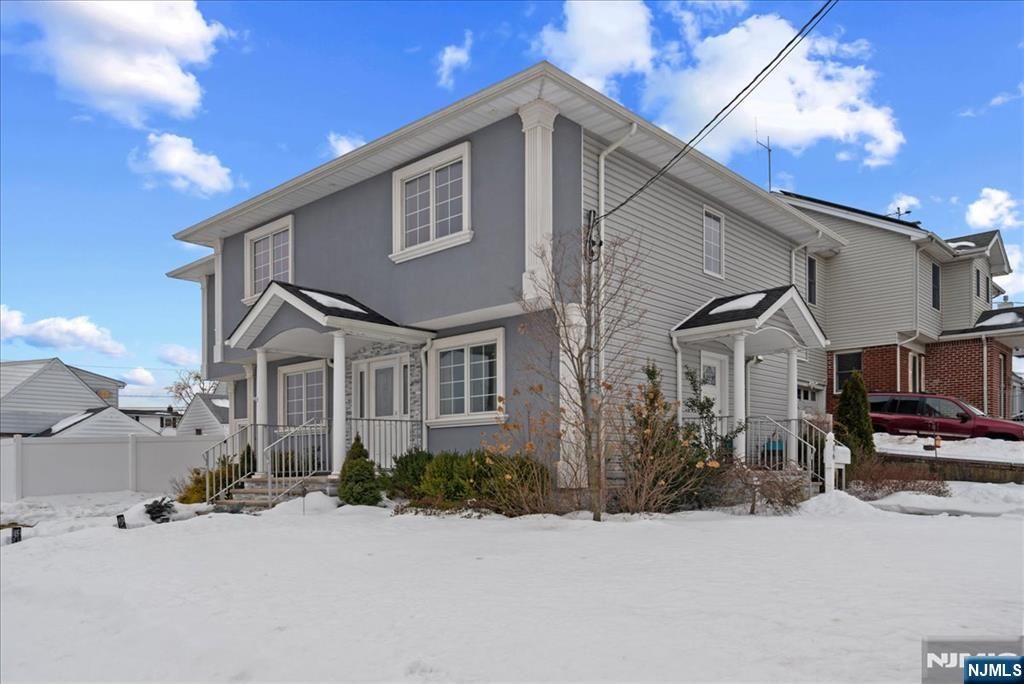 Photo of 86 Hillman Drive, Elmwood Park, NJ 07407 (MLS # 26004236)