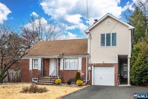 35 Taggart Way Saddle Brook NJ 07663