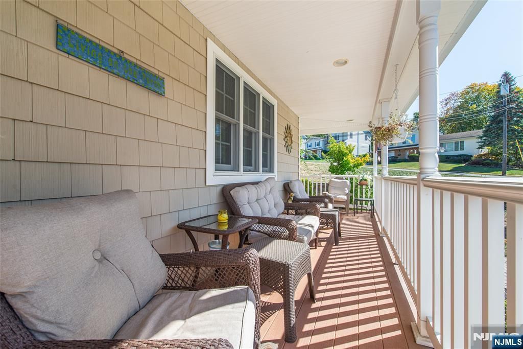 Photo of 38 Stirling Lane, Wayne, NJ 07470 (MLS # 25035719)