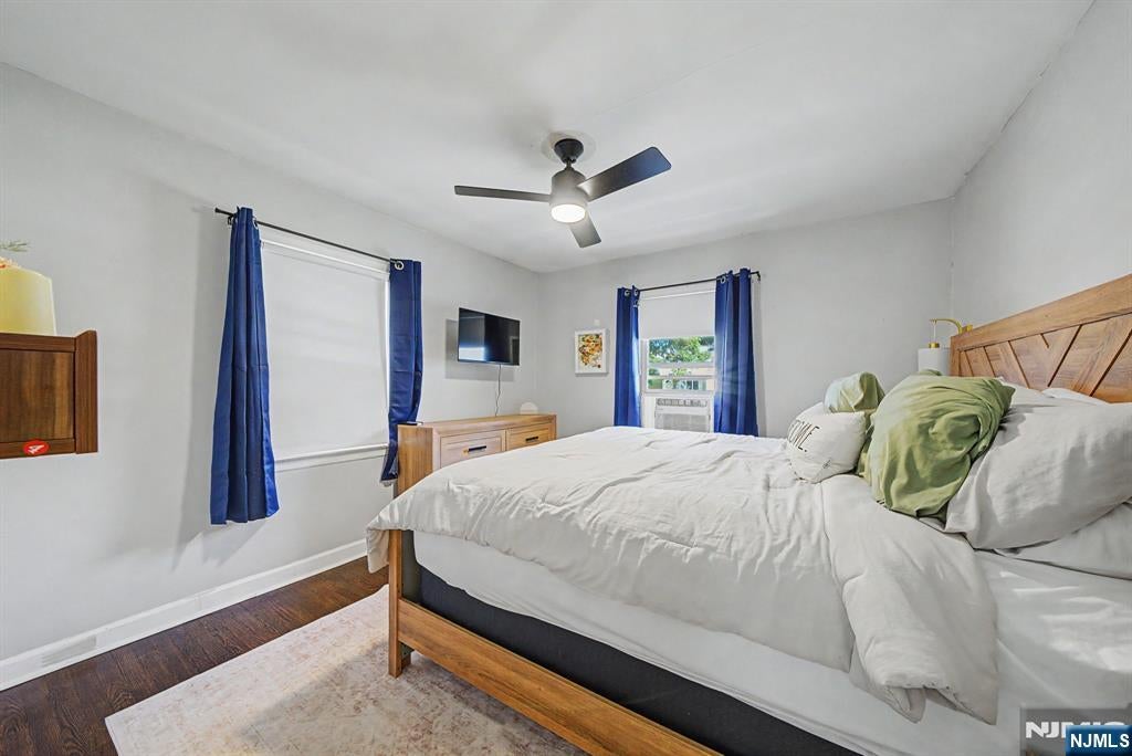 10-22 2nd Street
