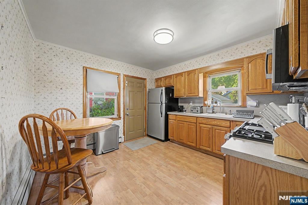 10-22 2nd Street