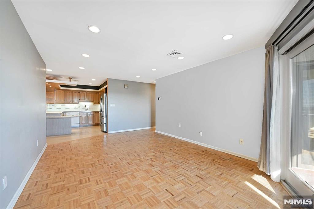 41-51 Wilson Avenue D6