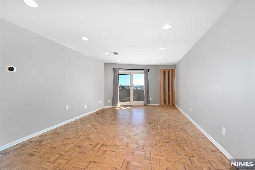 41-51 Wilson Avenue D6