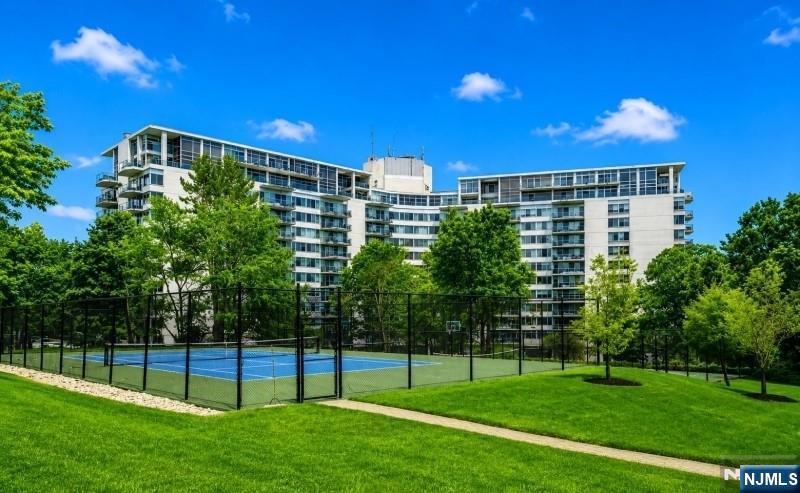 1 Claridge Drive 114
