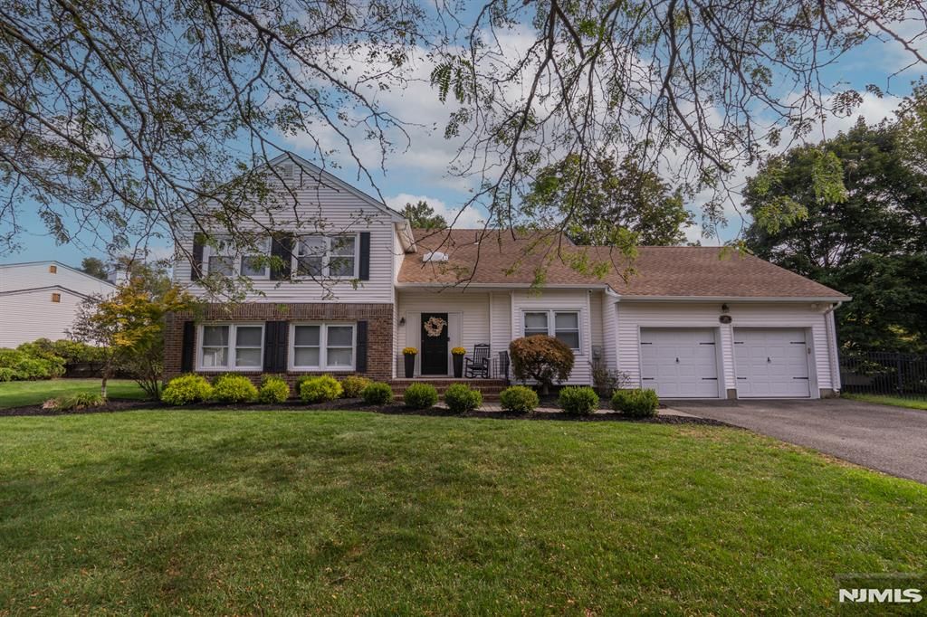 Photo of 20 Dwight Street, Wayne, NJ 07470 (MLS # 25035376)