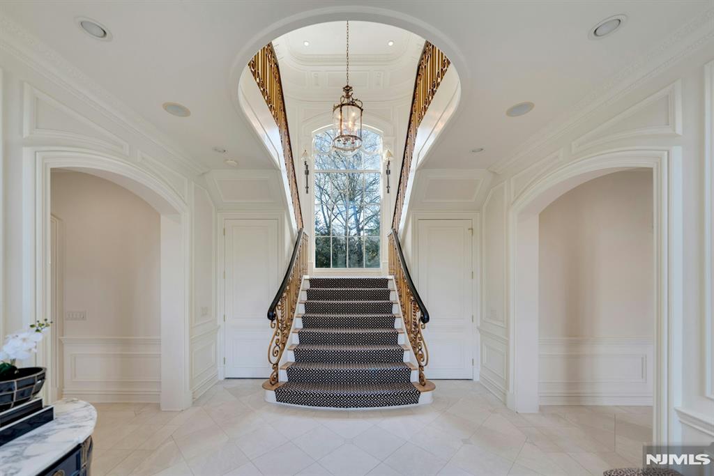 501 Timberline Drive