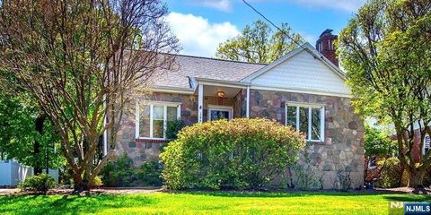 192 Hiawatha Boulevard Oakland NJ 07436