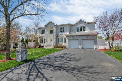 Photo of 177 Lawson Place, Paramus, NJ 07652 (MLS # 26027810)