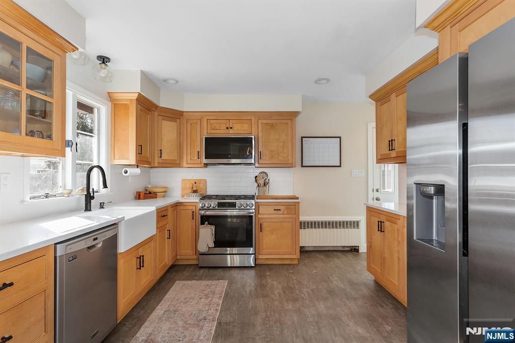 Photo of 125 Meadowbrook Avenue, Wanaque, NJ 07465 (MLS # 26006888)