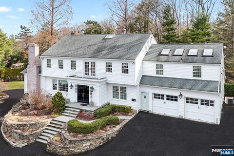 35 Mayflower Drive, Tenafly, NJ 07670 - MLS#: 25009480