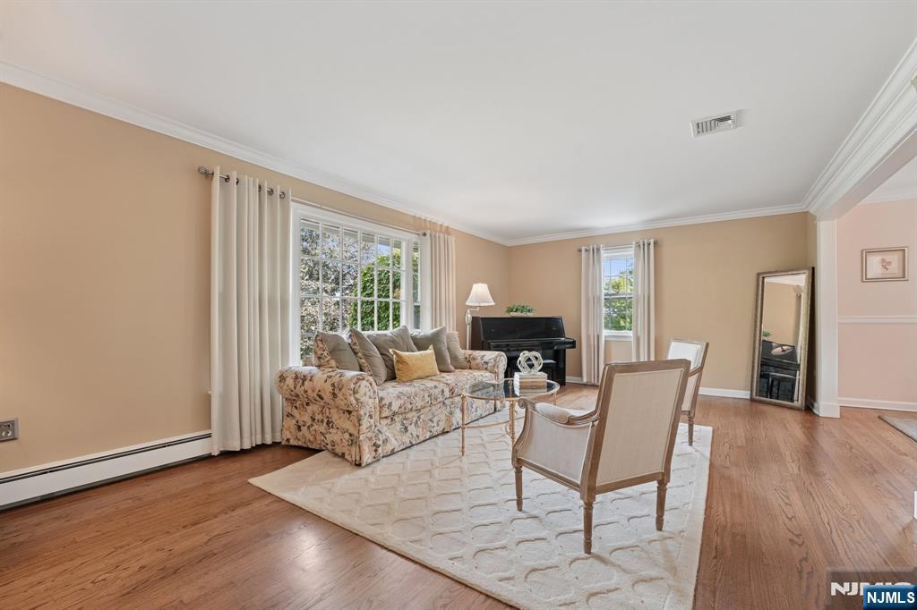 10 BISCAYNE Drive