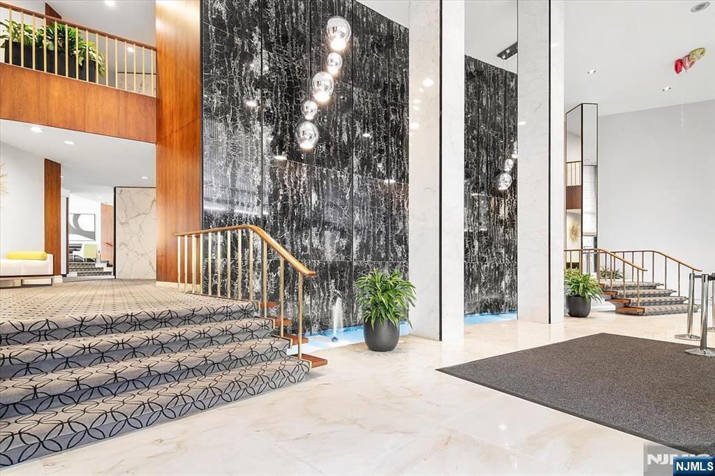 1 Claridge Drive 212