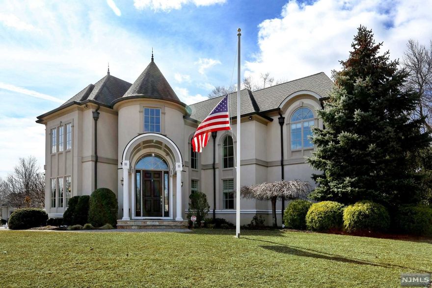 SPECTACULAR CUSTOM BUILT 4/5 BR,3.5BATH, TRANSITIONAL TRADITIONAL HOME. SITUATED ON A .461 ACRE PROP ON A QUIET CUL-DE SAC ST. BUILT 2009,APPROX 4700 SQ.FT. ENTER INTO THE BEAUTIFUL 2/STY CIRCULAR FOYER,LR/GAS FPL,BANQUET SIZE FORMAL DR, POWDER RM, GOURMET EAT IN KITCHEN WITH TOP OF THE LINE APPLIANCES, BREAKFAST RM/O/E TO REAR PAVER PATIO, ENTRY FROM 3 CAR ATT.GARAGE, MAGNIFICENT 2.STY GRT.RM/GAS FPL,FULL WET BAR, OFFICE/5TH.BR/BUILT INS. 2ND.FL: LG.TRAY CEIL.PRIMARY BR, HIS/HERS WI.CL, LUX.BTH WITH STM.SS & WHIRLPOOL TUB, LAUNDRY RM, BR/BTH/SOT, 2 ADDITIONAL BR',FBTH/TUB. THE FULL BASEMENT HAS HIGH CEILINGS, FINISHED ENTRY,ROUGHED FOR FUTURE FIN,WIRED FOR FUTURE GENERATOR, CUSTOM MOLDINGS, COLUMNS, SOUND SYSTEM, SEC. SYS, AND MORE. A MUST SEE HOME.