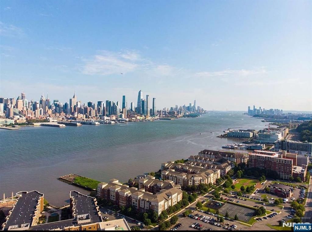 Photo of 6010 Boulevard East, West New York, NJ 07093 (MLS # 25040277)