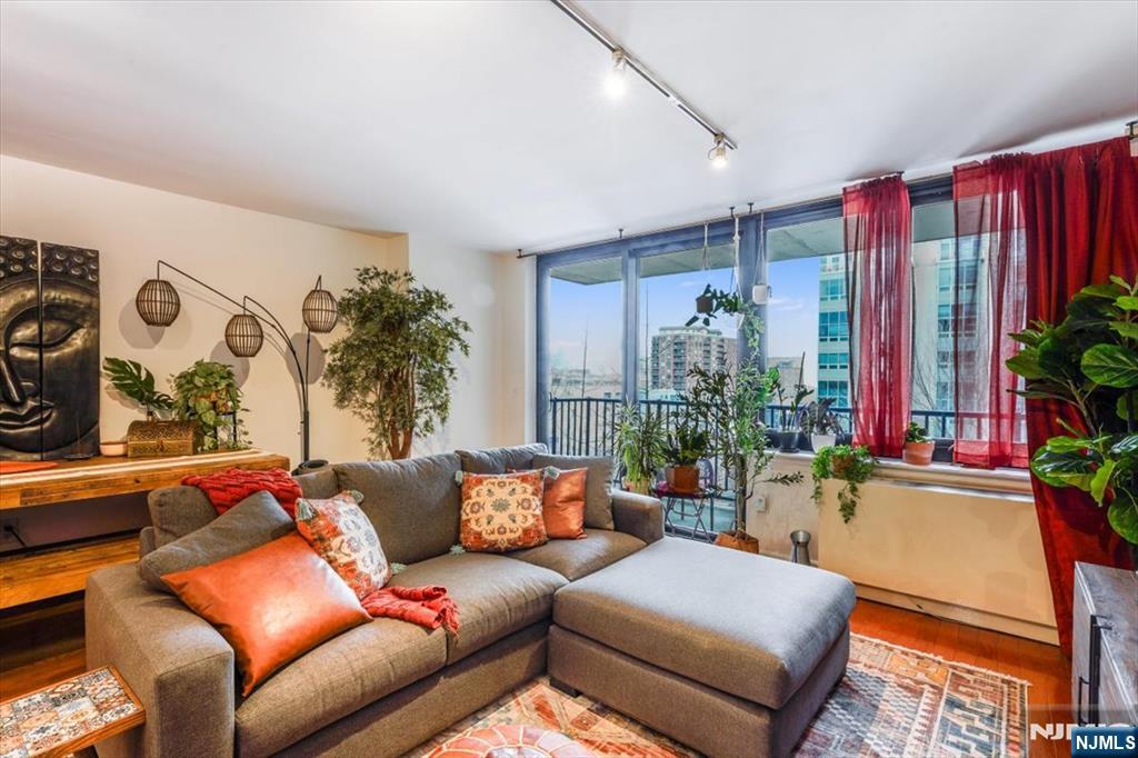 700 Grove 7A, Jersey City, New Jersey - 2 Bedrooms  
2 Bathrooms - 