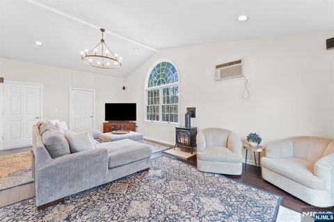 39 Duncan Street Waldwick NJ 07463
