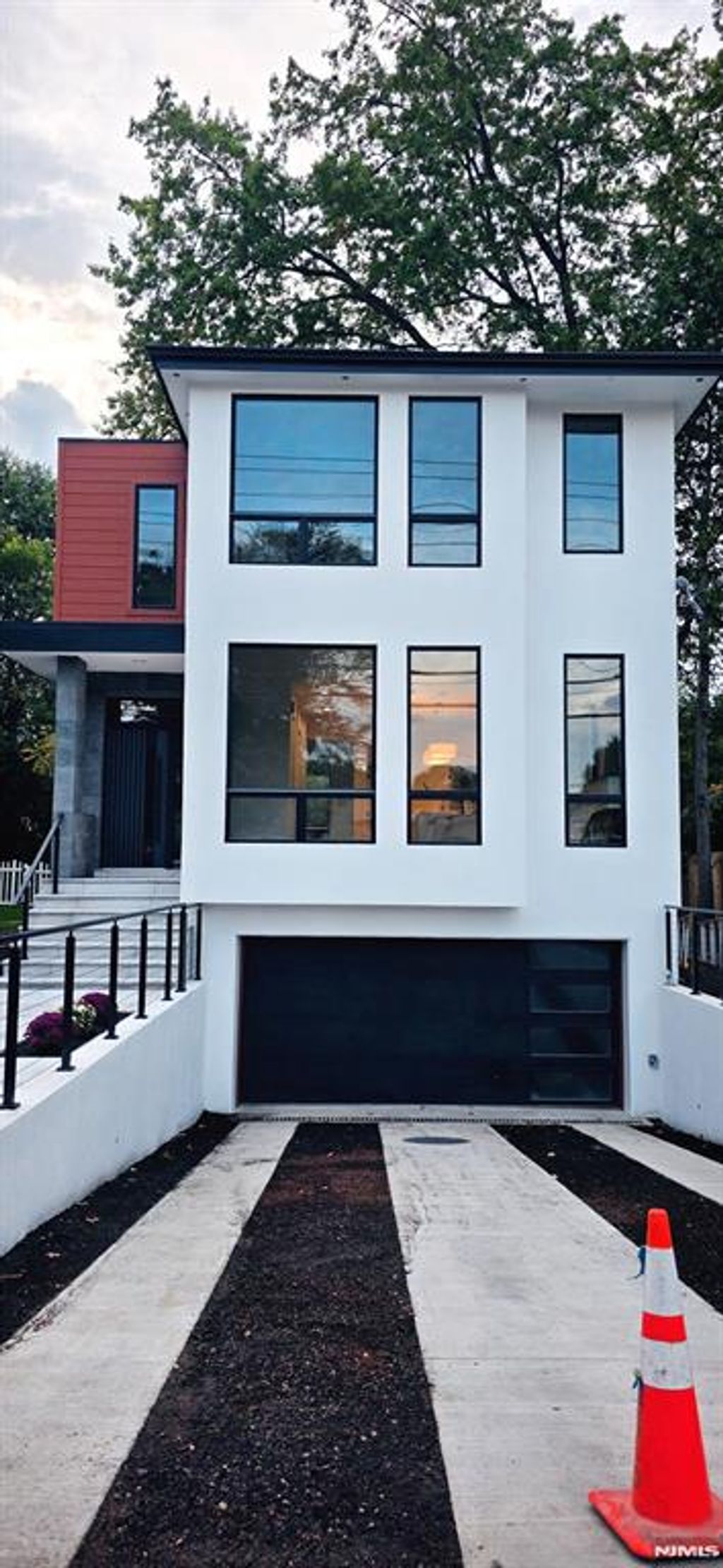 Photo of 43 Grove Street, Tenafly, NJ 07670 (MLS # 25023145)