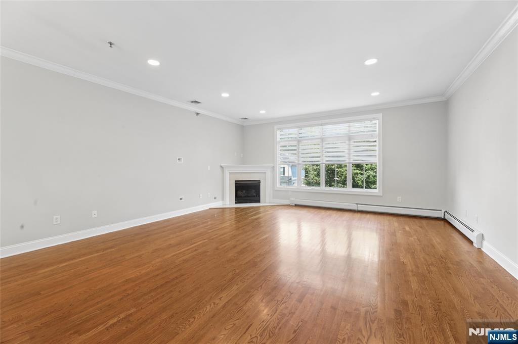 2462 3rd Street
