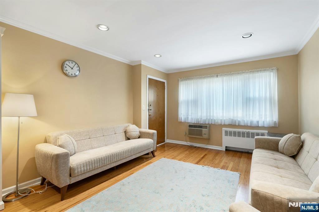 201 Oakdene Place D1