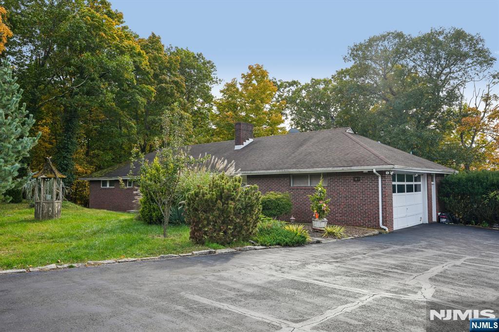 767 Berdan Avenue