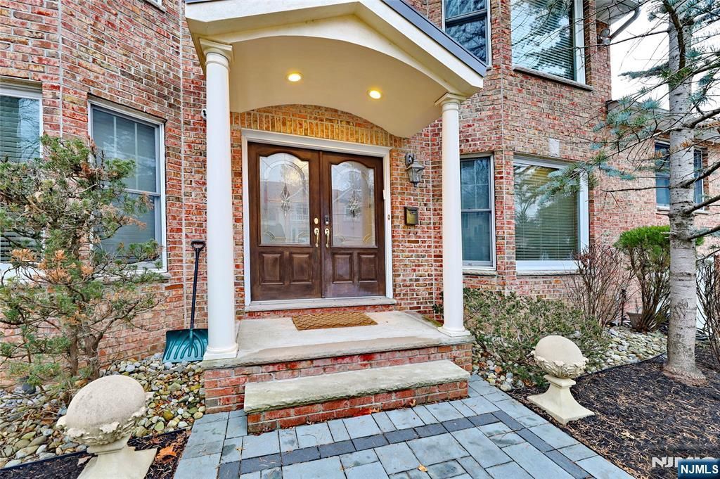 Photo of 22 Maplewood Road, Closter, NJ 07624 (MLS # 26006706)