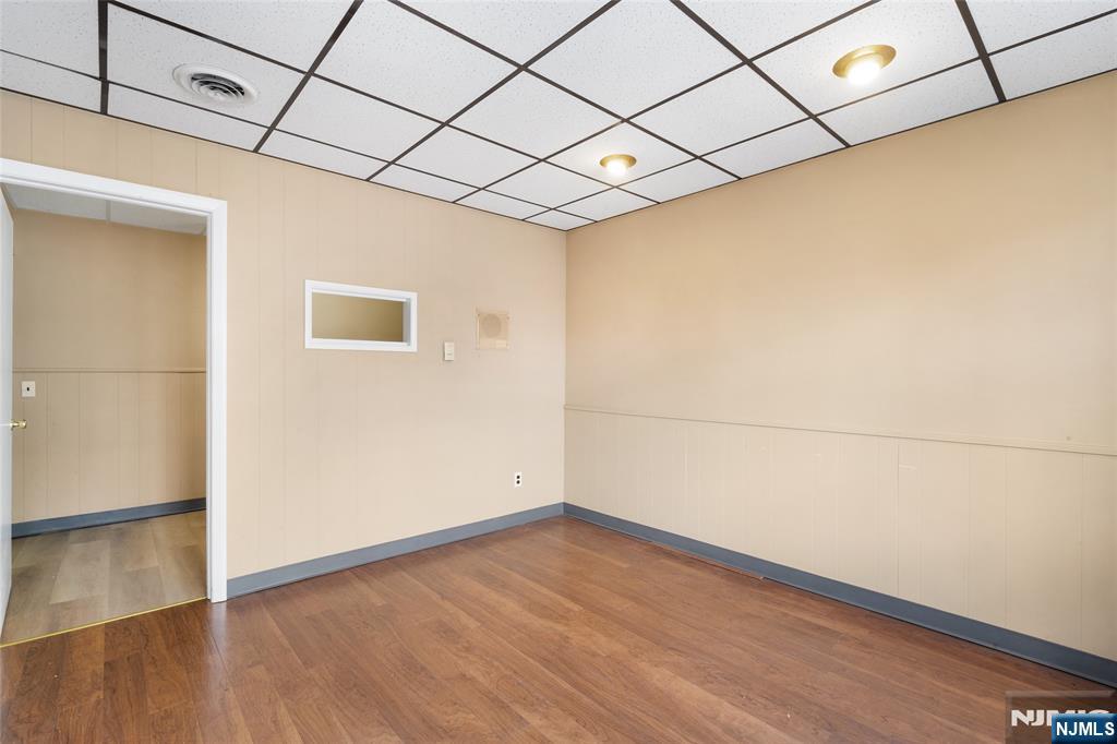 18 Glen Road 1B