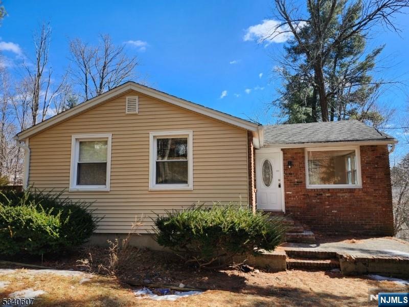Photo 1 of 30 Hemlock Lane, West Milford, New Jersey, $339,900, Web #: 325007666