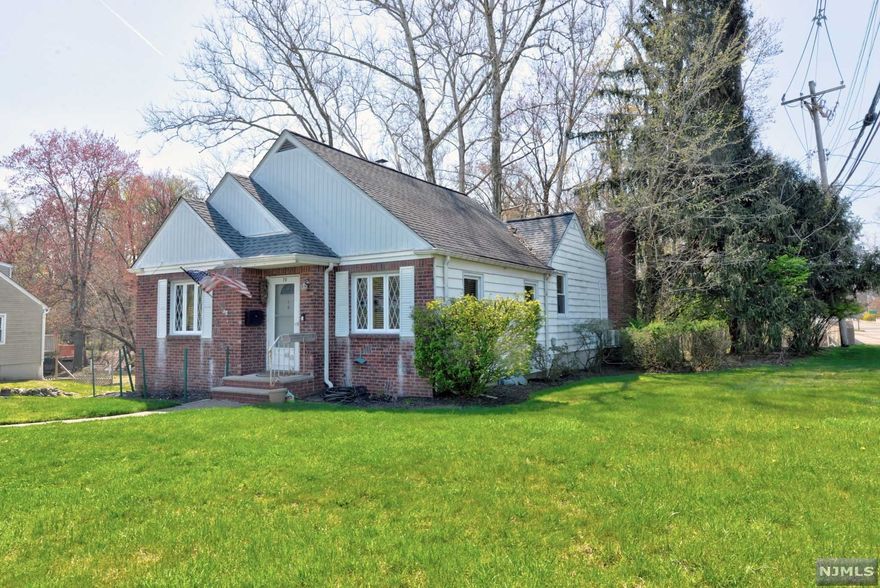 WONDERFUL OPPORTUNITY TO MAKE THIS YOUR DREAM HOME AND GETTING TO LIVE IN THIS GREAT TOWN! PEACEFUL AND SERENE LOT. CLOSE TO THE TOWN CENTER. UPDATED KITCHEN WITH NEWER APPLIANCES, HARDWOOD FLOORS, DINING ROOM, LIVING ROOM, 2 BEDROOMS, BRAND NEW FULL BATH WITH LAUNDRY. ADDITIONAL FULL BATH IN "AS IS" CONDITION. SECOND FLOORS OFFERS ONE BEDROOM. CLOSE TO MAJOR HIGHWAYS, SHOPPING AND NYC TRANSPORTATION. DON'T MISS THIS CHANCE TO OWN YOUR OWN HOME!