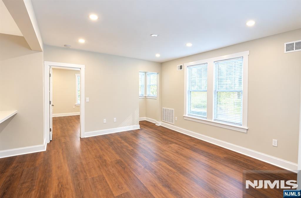 51 Sheridan Avenue 1