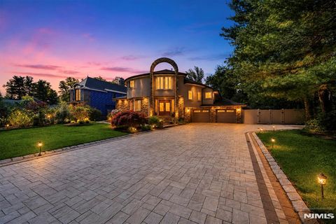 Photo of 290 Dunkerhook Road, Paramus, NJ 07652 (MLS # 26013355)