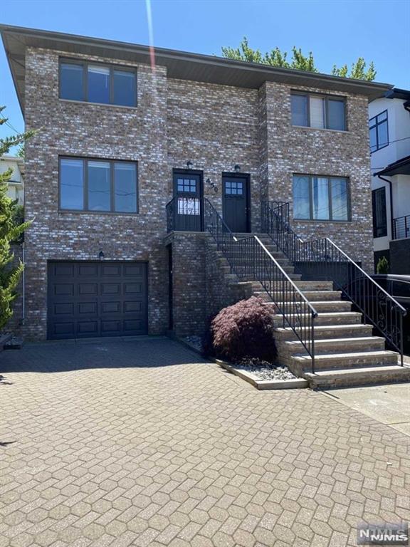 450 7th St A, Palisades Park, New Jersey - 3 Bedrooms  
4 Bathrooms  
10 Rooms - 