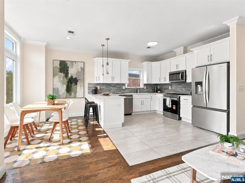 275 Pacific Avenue 2