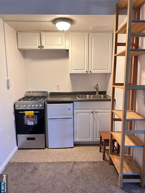 Photo of 411 Park Pl #3H, Fort Lee, NJ 07024 (MLS # 26010187)