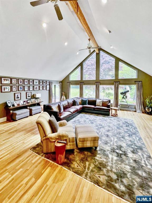 33 Woodfield Lane