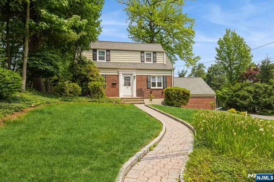 Rental Property at 79 Lexington Ave, Cresskill, New Jersey - Bedrooms: 3 
Bathrooms: 2 
Rooms: 6  - $5,500 MO.
