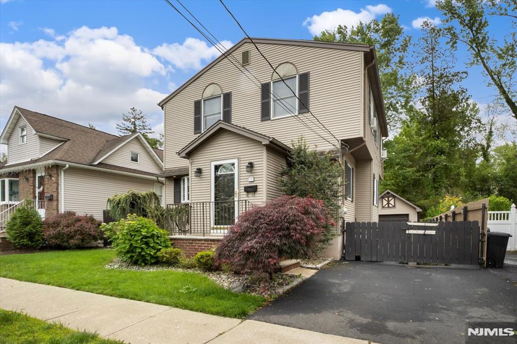 35 Glendale Drive