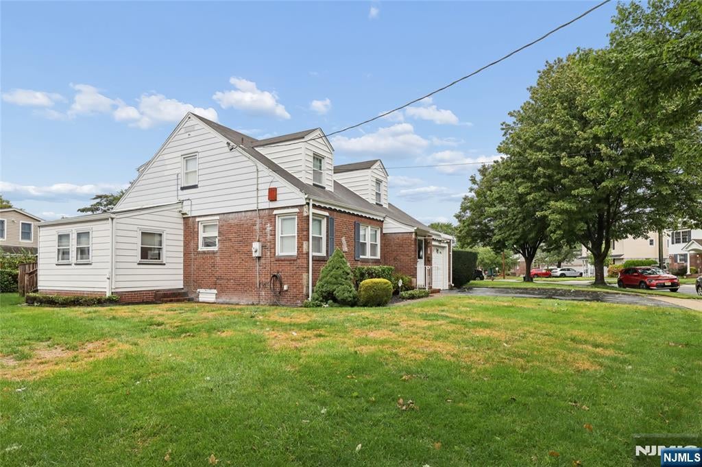 11-04 Harrison Drive